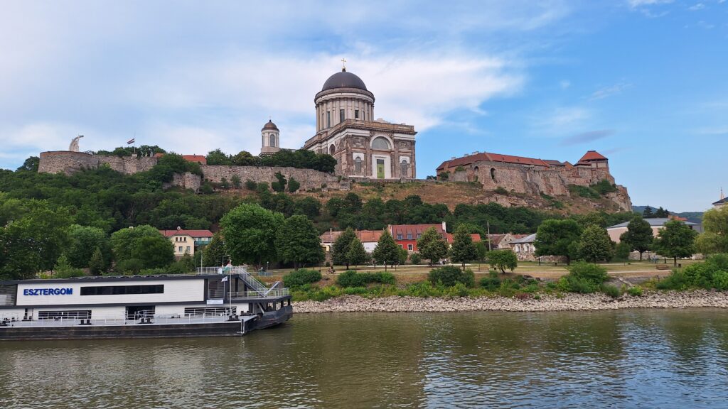 Donauknie