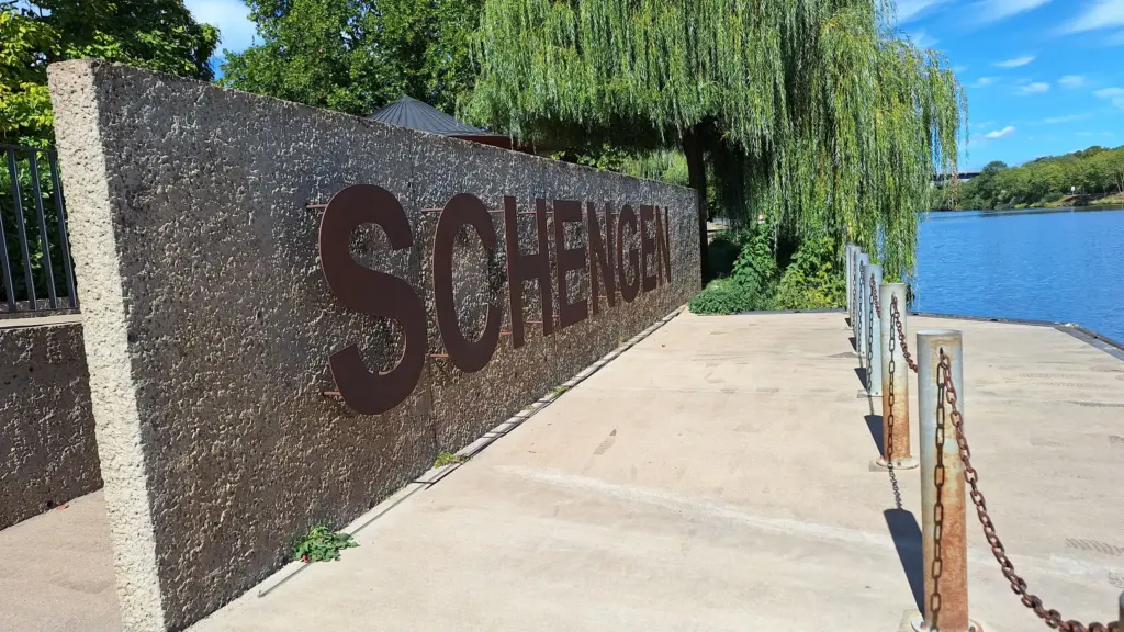 Schengen (L)
